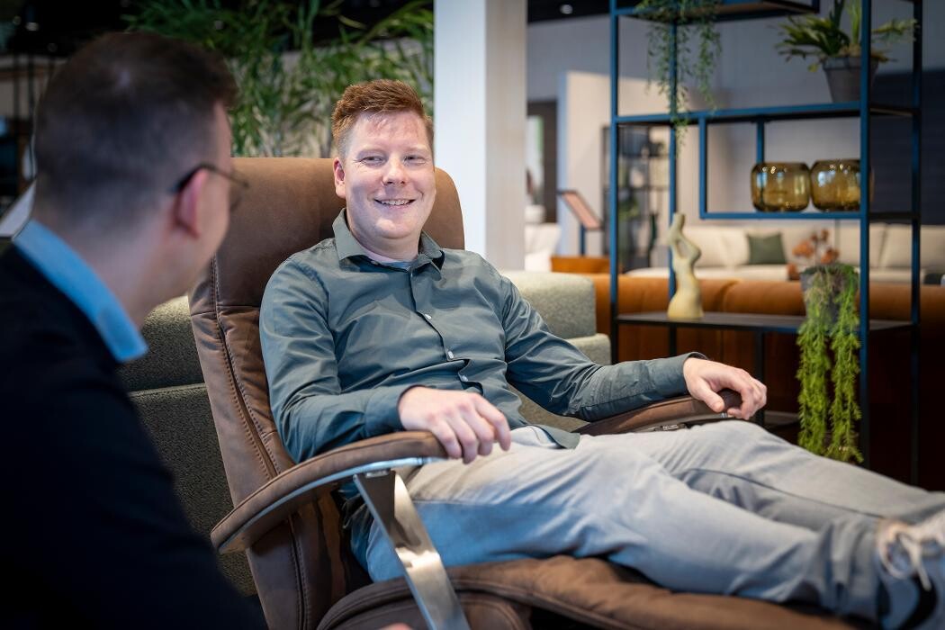 Foto's Meubelwinkel Prominent Duiven | Relaxstoelen | Sta-op stoelen | Banken
