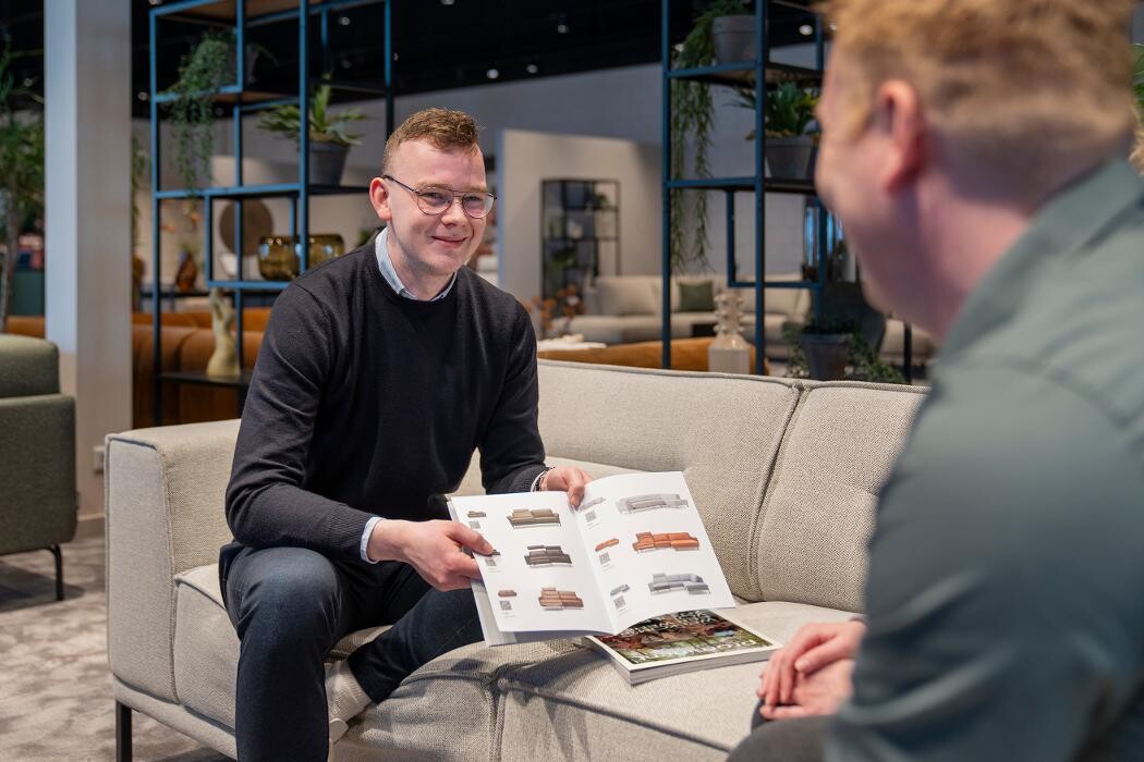 Foto's Meubelwinkel Prominent Duiven | Relaxstoelen | Sta-op stoelen | Banken