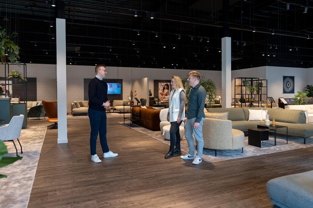 Foto's Meubelwinkel Prominent Duiven | Relaxstoelen | Sta-op stoelen | Banken