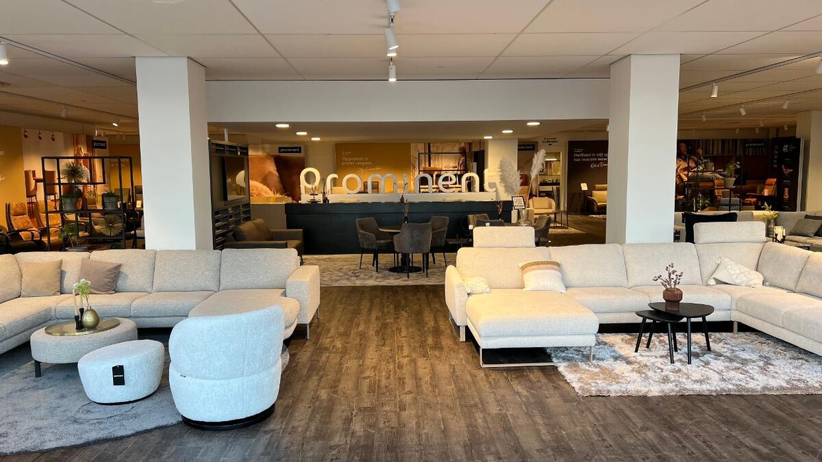 Foto's Meubelwinkel Prominent Katwijk | Relaxstoelen | Sta-op stoelen | Banken