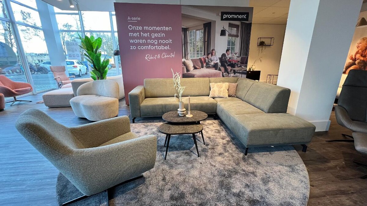 Foto's Meubelwinkel Prominent Katwijk | Relaxstoelen | Sta-op stoelen | Banken