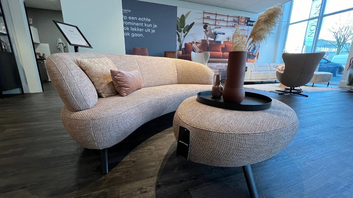 Foto's Meubelwinkel Prominent Katwijk | Relaxstoelen | Sta-op stoelen | Banken