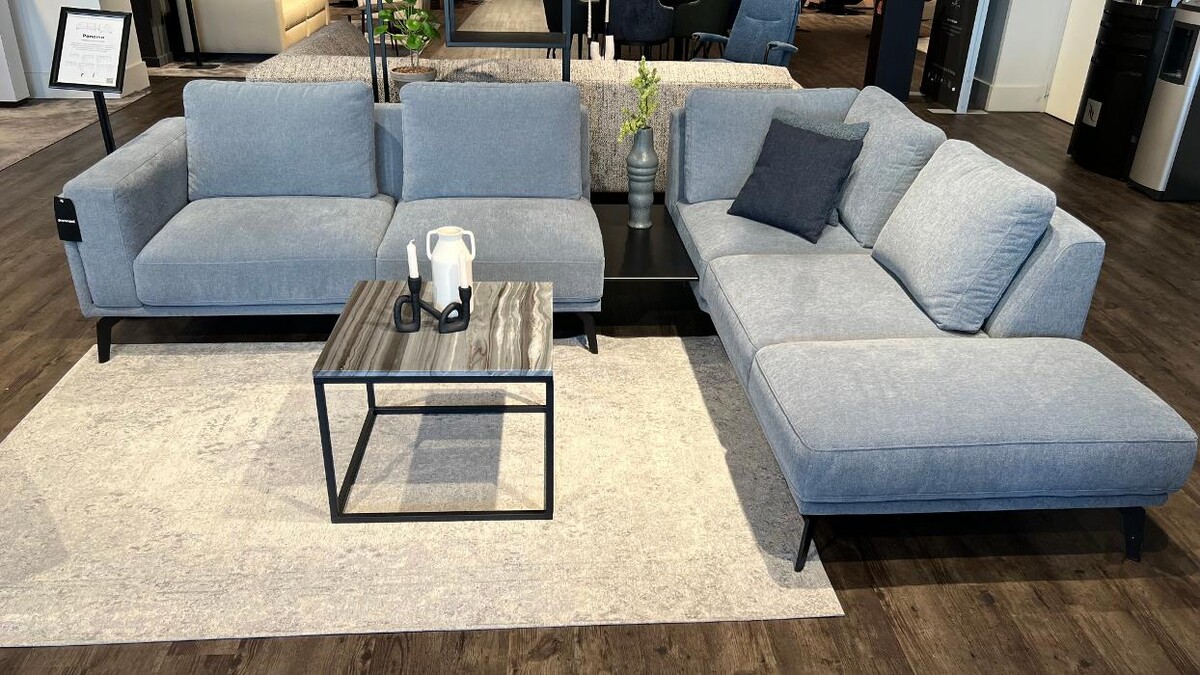 Foto's Meubelwinkel Prominent Katwijk | Relaxstoelen | Sta-op stoelen | Banken
