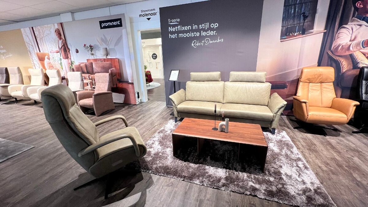 Foto's Meubelwinkel Prominent Katwijk | Relaxstoelen | Sta-op stoelen | Banken
