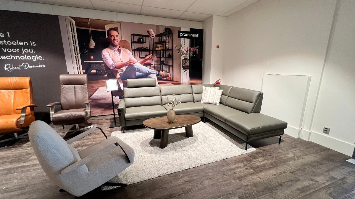 Foto's Meubelwinkel Prominent Katwijk | Relaxstoelen | Sta-op stoelen | Banken