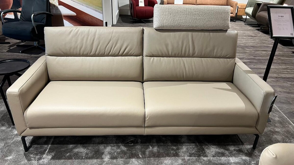Foto's Meubelwinkel Prominent Katwijk | Relaxstoelen | Sta-op stoelen | Banken