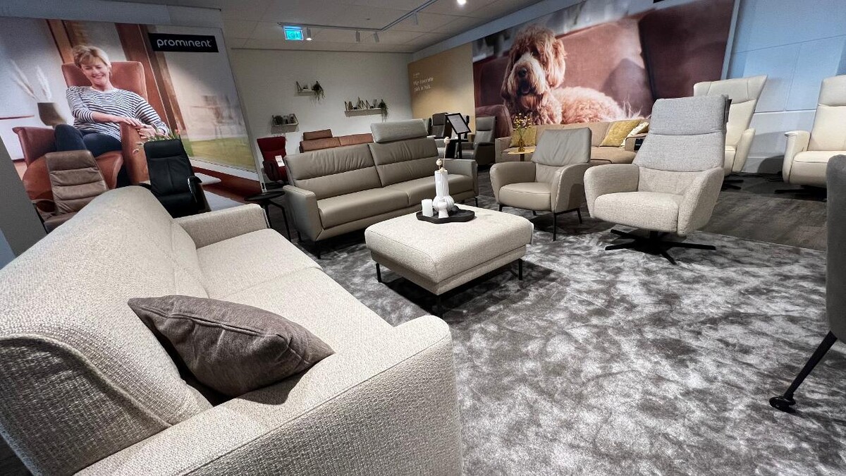 Foto's Meubelwinkel Prominent Katwijk | Relaxstoelen | Sta-op stoelen | Banken