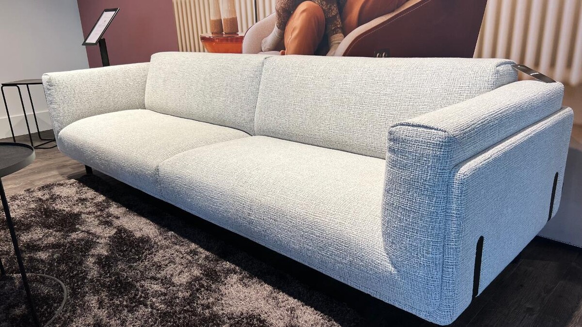 Foto's Meubelwinkel Prominent Katwijk | Relaxstoelen | Sta-op stoelen | Banken
