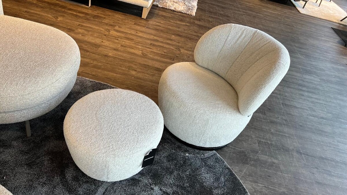 Foto's Meubelwinkel Prominent Katwijk | Relaxstoelen | Sta-op stoelen | Banken