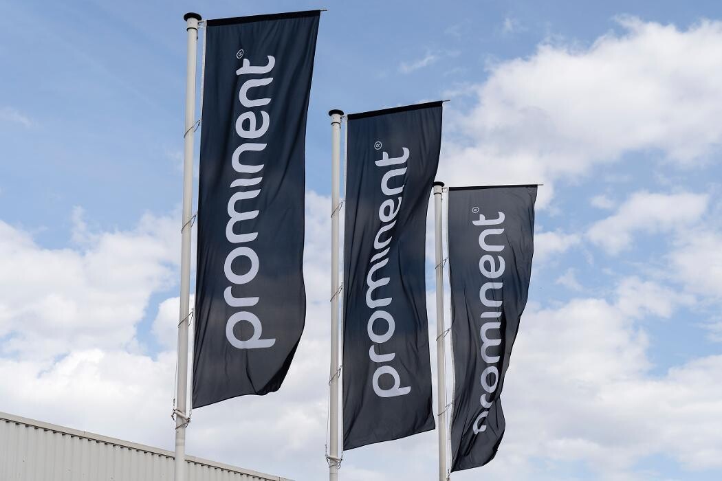 Foto's Meubelwinkel Prominent Roermond | Relaxstoelen | Sta-op stoelen | Banken