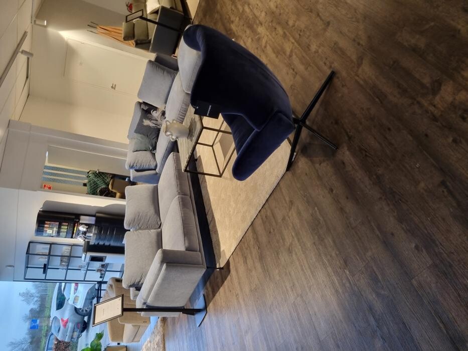 Foto's Meubelwinkel Prominent Emmen | Relaxstoelen | Sta-op stoelen | Banken
