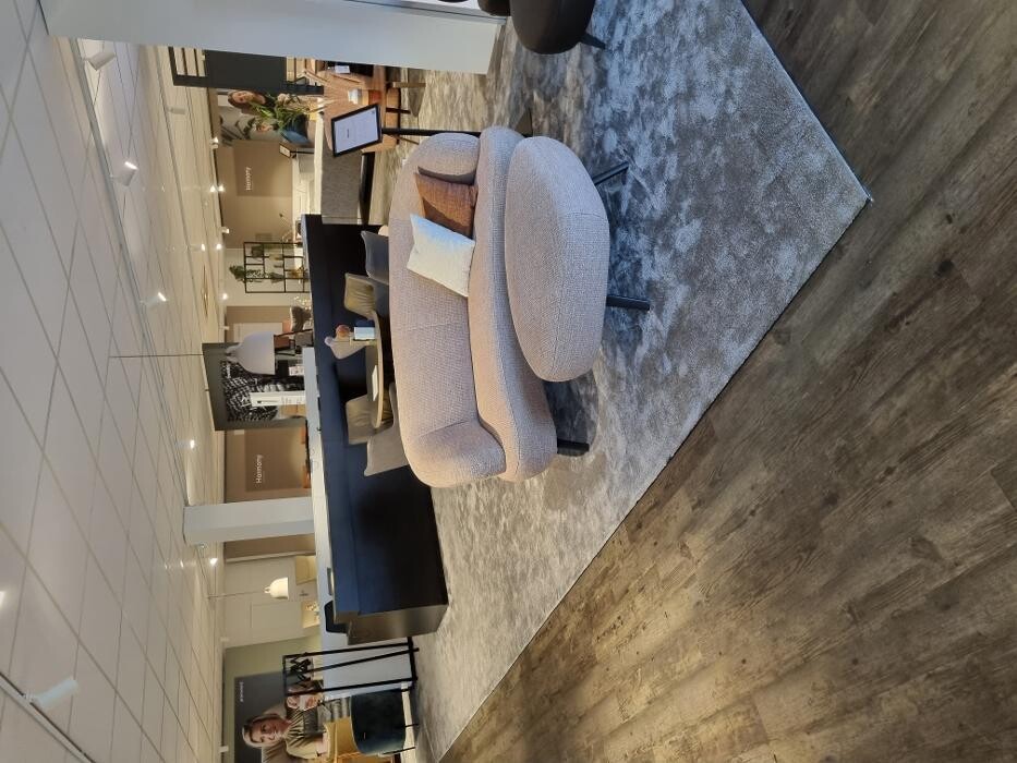 Foto's Meubelwinkel Prominent Emmen | Relaxstoelen | Sta-op stoelen | Banken
