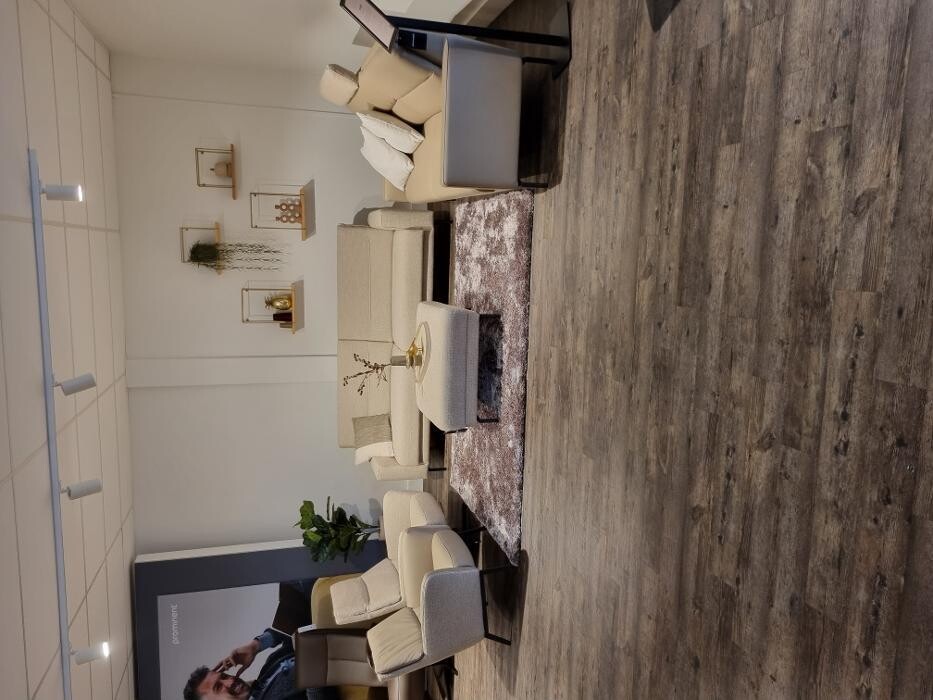 Foto's Meubelwinkel Prominent Emmen | Relaxstoelen | Sta-op stoelen | Banken