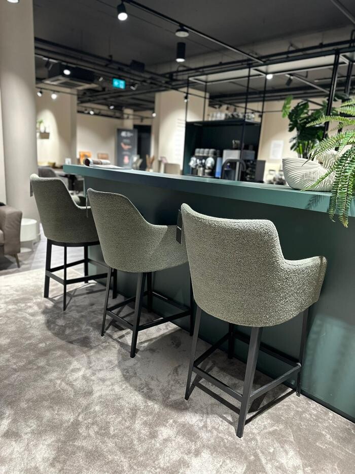 Foto's Meubelwinkel Prominent Leiderdorp | Relaxstoelen | Sta-op stoelen | Banken