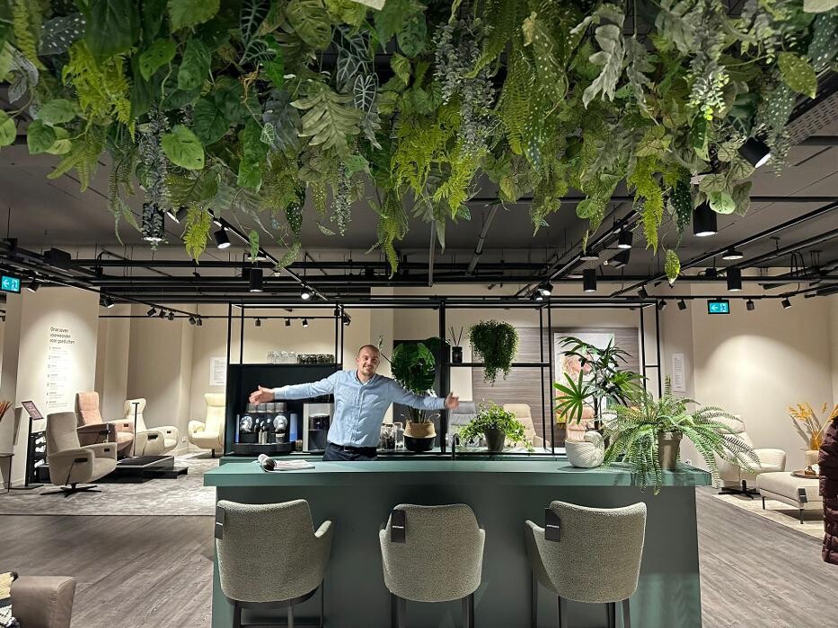 Foto's Meubelwinkel Prominent Leiderdorp | Relaxstoelen | Sta-op stoelen | Banken