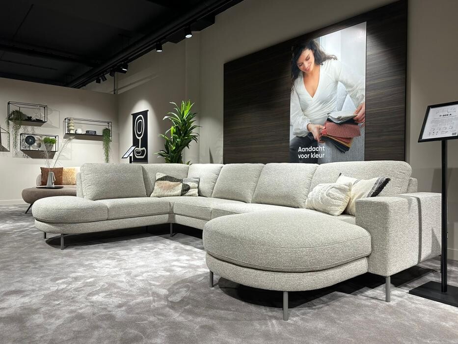 Foto's Meubelwinkel Prominent Leiderdorp | Relaxstoelen | Sta-op stoelen | Banken