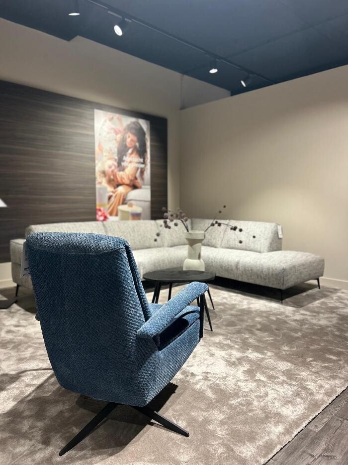 Foto's Meubelwinkel Prominent Leiderdorp | Relaxstoelen | Sta-op stoelen | Banken