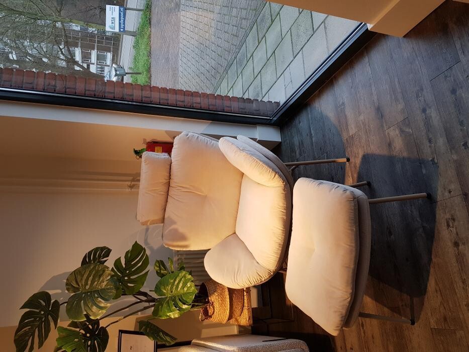 Foto's Meubelwinkel Prominent Amstelveen | Relaxstoelen | Sta-op stoelen | Banken