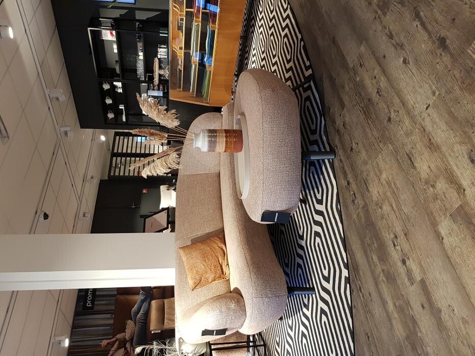 Foto's Meubelwinkel Prominent Amstelveen | Relaxstoelen | Sta-op stoelen | Banken