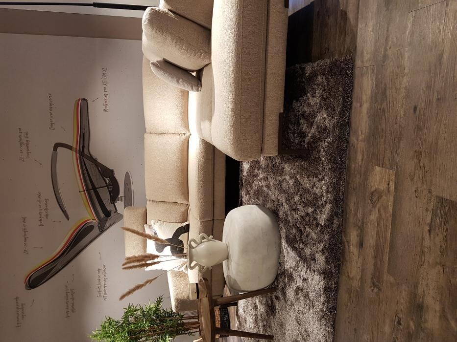 Foto's Meubelwinkel Prominent Amstelveen | Relaxstoelen | Sta-op stoelen | Banken