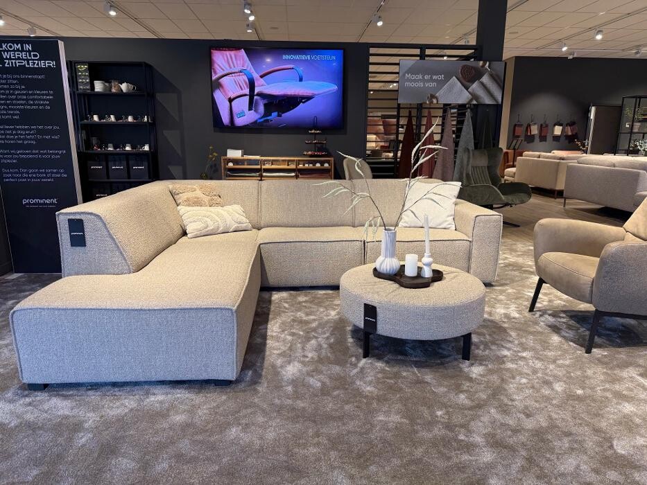 Foto's Meubelwinkel Prominent Roden | Relaxstoelen | Sta-op stoelen | Banken
