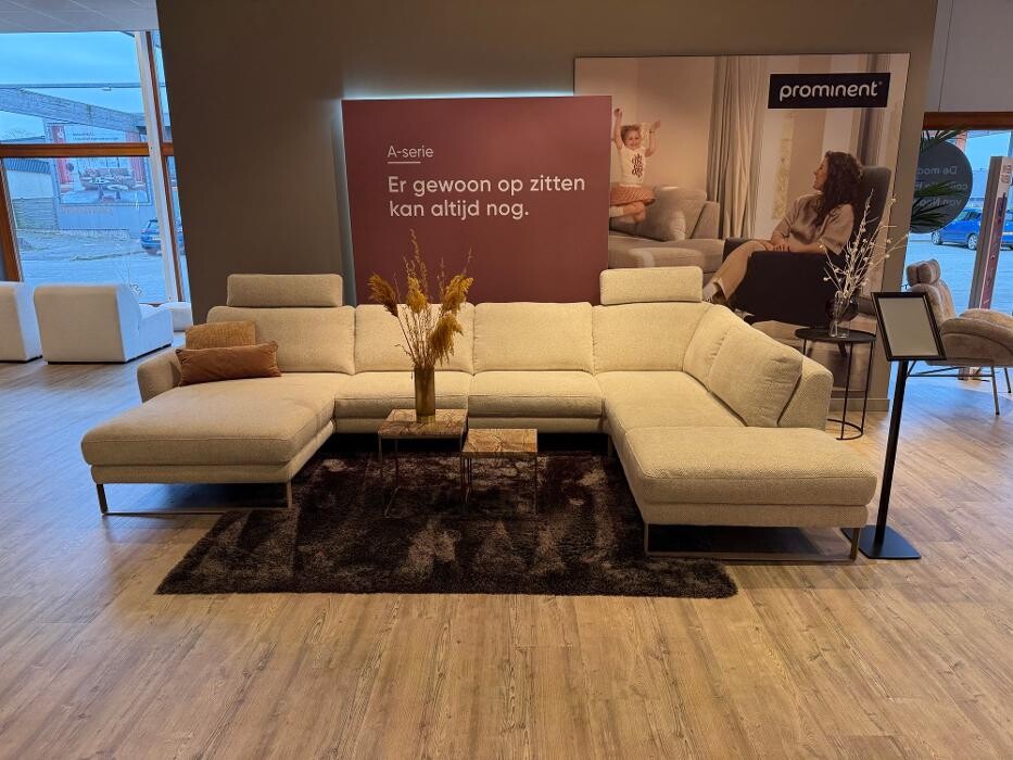 Foto's Meubelwinkel Prominent Roden | Relaxstoelen | Sta-op stoelen | Banken