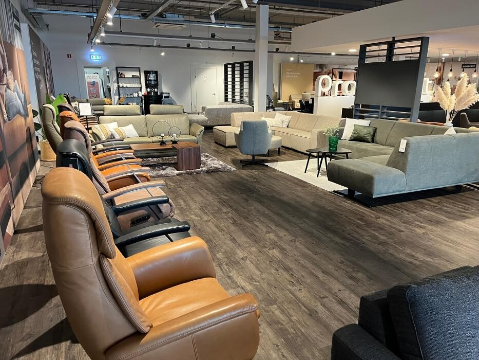 Foto's Meubelwinkel Prominent Spijkenisse | Relaxstoelen | Sta-op stoelen | Banken