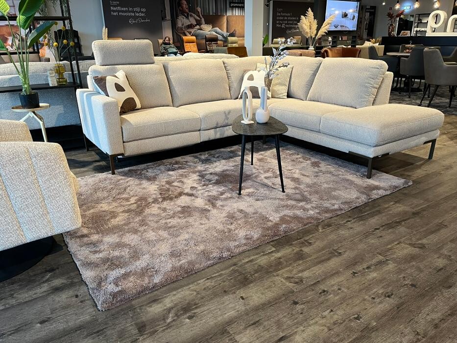 Foto's Meubelwinkel Prominent Spijkenisse | Relaxstoelen | Sta-op stoelen | Banken