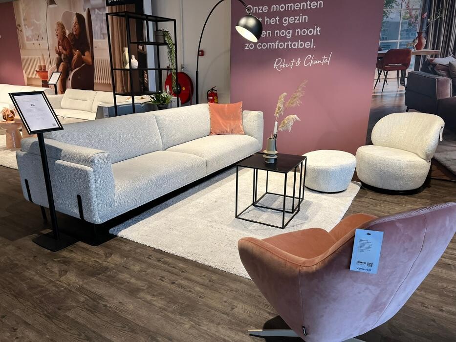Foto's Meubelwinkel Prominent Spijkenisse | Relaxstoelen | Sta-op stoelen | Banken