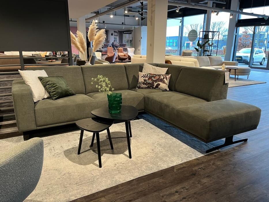 Foto's Meubelwinkel Prominent Spijkenisse | Relaxstoelen | Sta-op stoelen | Banken