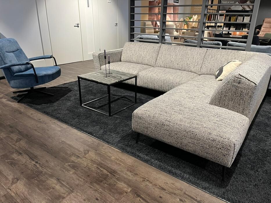 Foto's Meubelwinkel Prominent Spijkenisse | Relaxstoelen | Sta-op stoelen | Banken