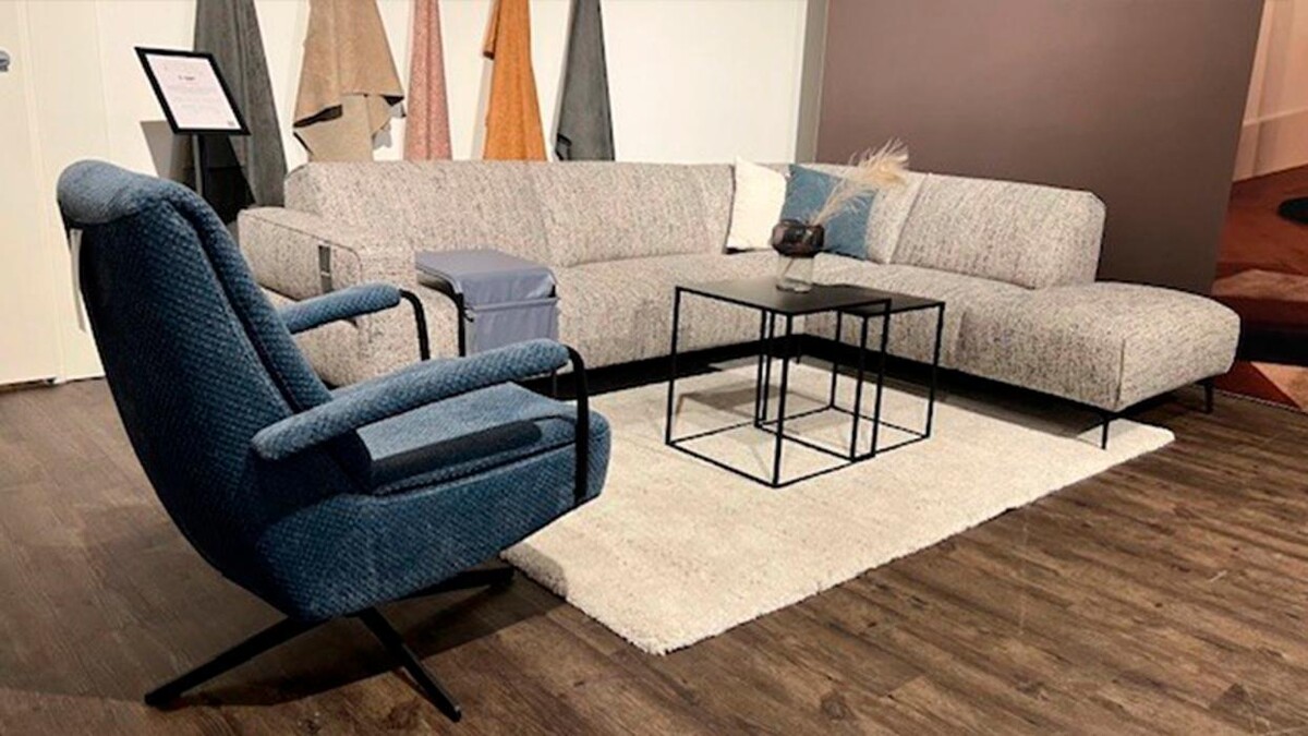 Foto's Meubelwinkel Prominent Zutphen | Relaxstoelen | Sta-op stoelen | Banken