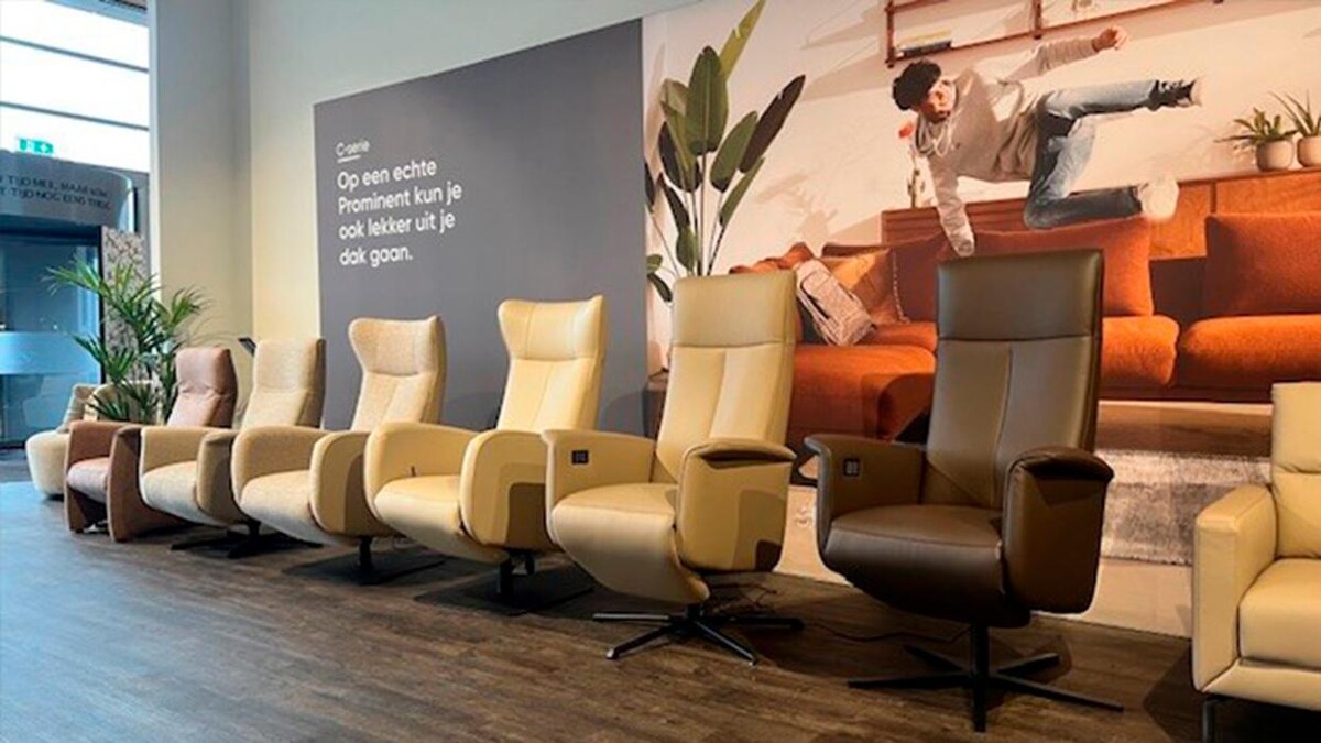 Foto's Meubelwinkel Prominent Zutphen | Relaxstoelen | Sta-op stoelen | Banken