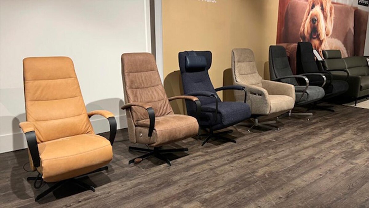Foto's Meubelwinkel Prominent Zutphen | Relaxstoelen | Sta-op stoelen | Banken