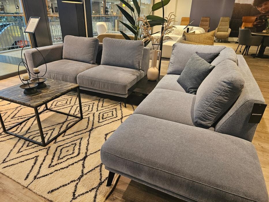 Foto's Prominent Den Haag - 1e verdieping Megastore | Sta-op stoelen | Banken | Fauteuils