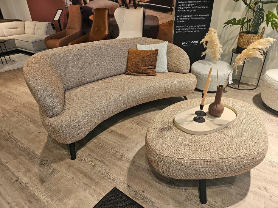 Foto's Prominent Den Haag - 1e verdieping Megastore | Sta-op stoelen | Banken | Fauteuils