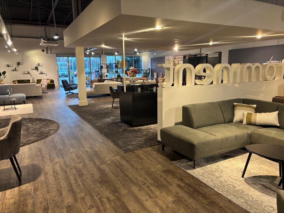 Foto's Meubelwinkel Prominent Roosendaal | Relaxstoelen | Sta-op stoelen | Banken