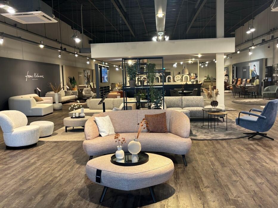 Foto's Meubelwinkel Prominent Roosendaal | Relaxstoelen | Sta-op stoelen | Banken