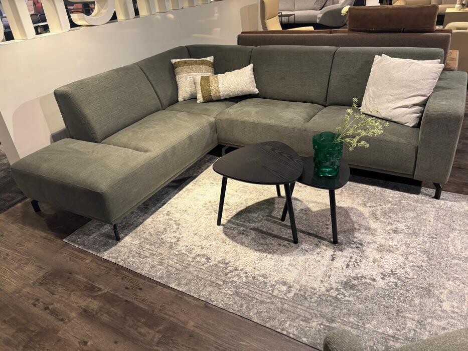Foto's Meubelwinkel Prominent Roosendaal | Relaxstoelen | Sta-op stoelen | Banken