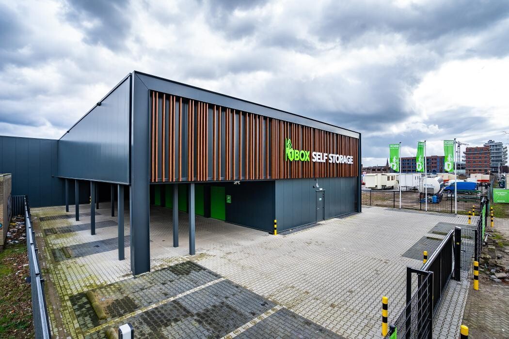 Foto's 1BOX Self Storage Helmond Kanaaldijk Opslagruimte huren