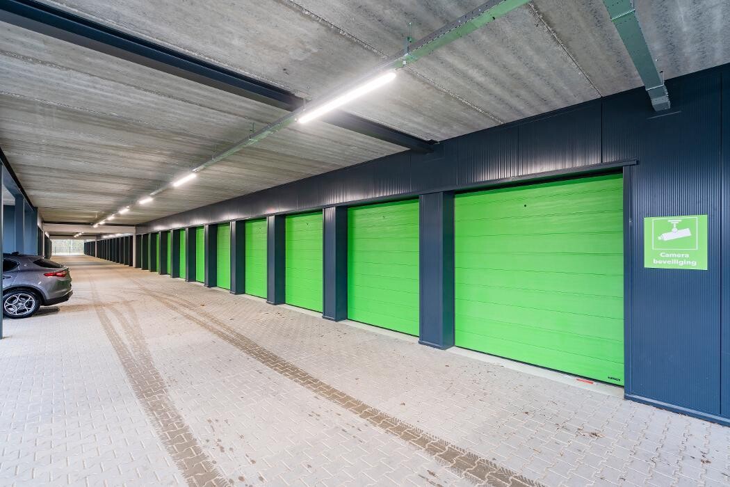 Foto's 1BOX Self Storage Helmond Kanaaldijk Opslagruimte huren