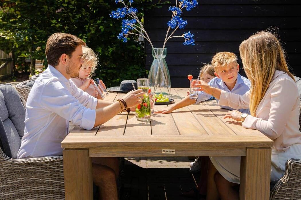 Foto's Tuinmeubelshop Gouda