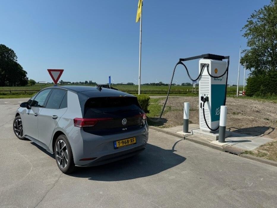 Foto's Shell Recharge Charging Station