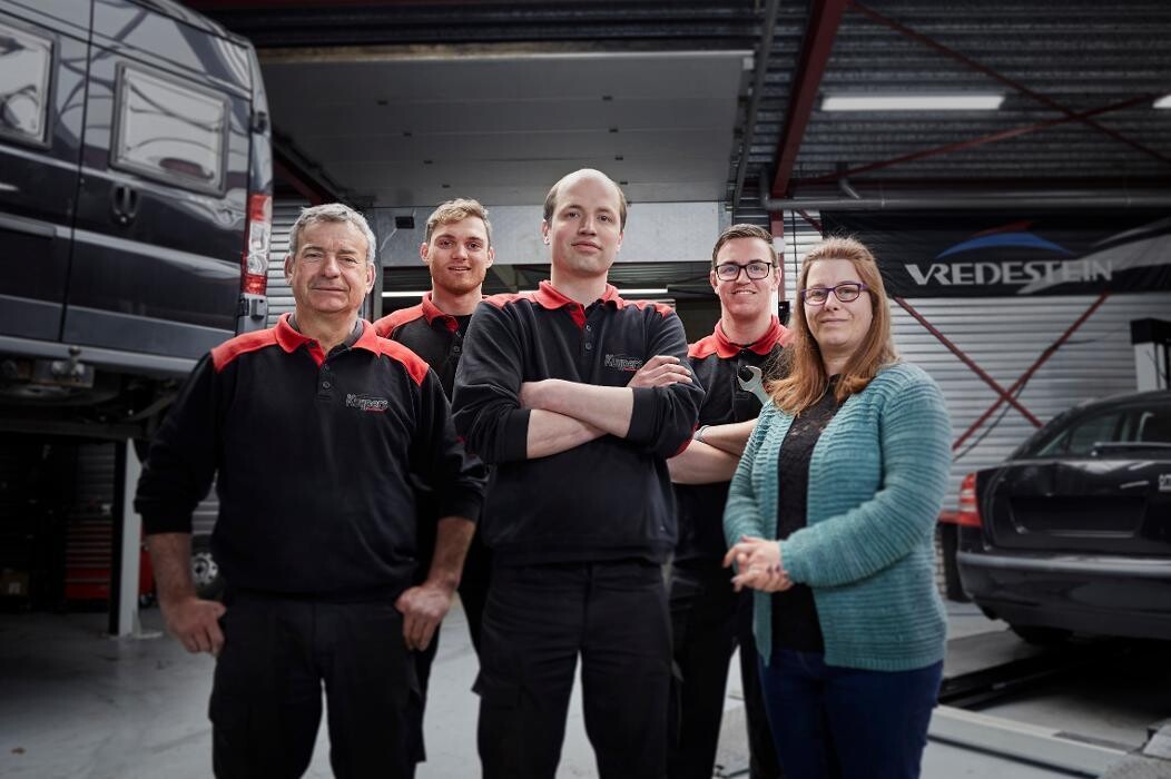 Foto's Kuijpers Automotive | VETOS TOP Merkspecialist in Toyota