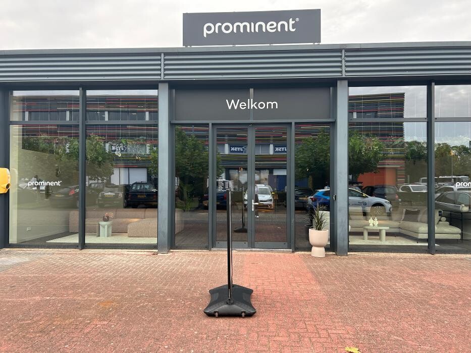 Foto's Meubelwinkel Prominent Groningen | Relaxstoelen | Sta-op stoelen | Banken