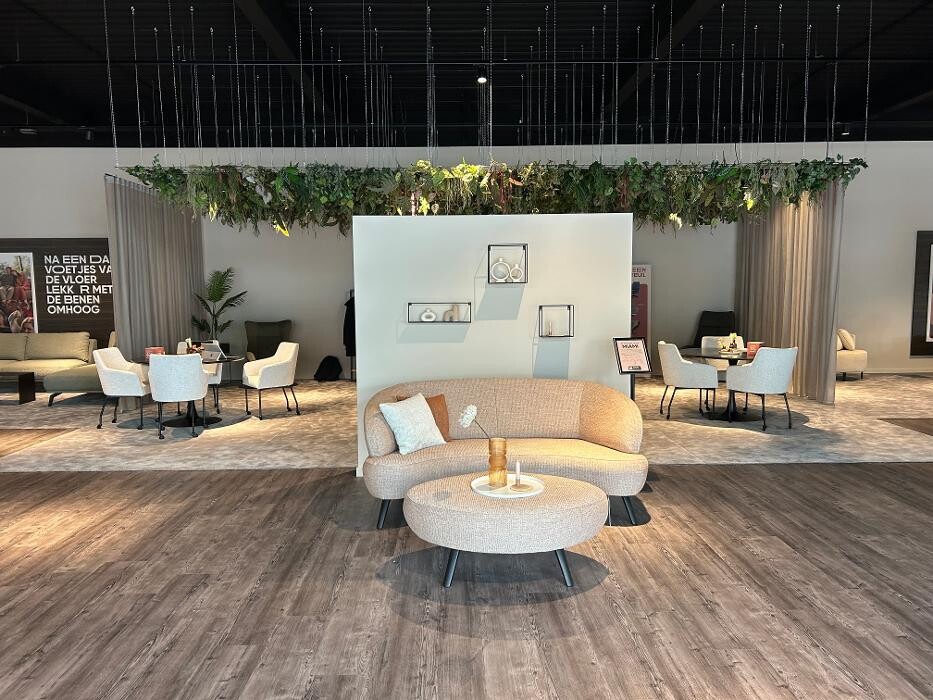 Foto's Meubelwinkel Prominent Groningen | Relaxstoelen | Sta-op stoelen | Banken