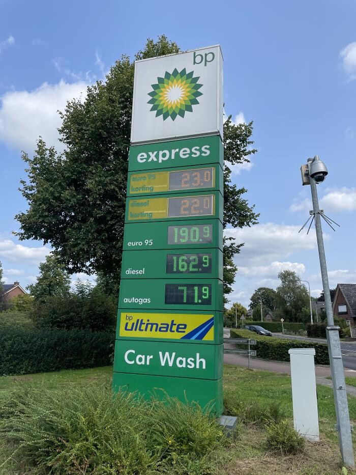 Foto's bp pulse laadstation