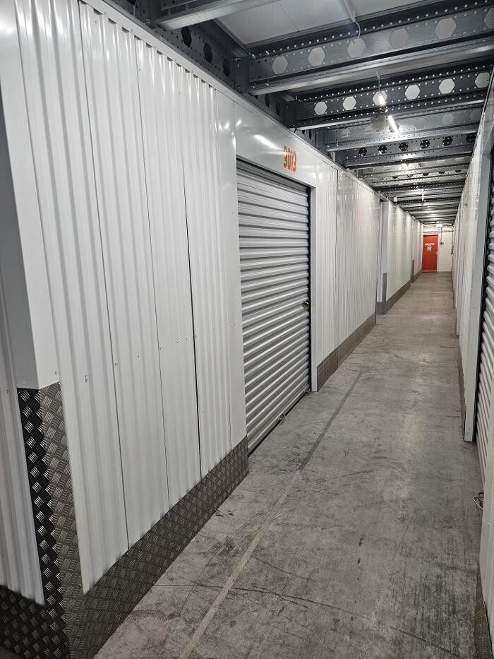 Foto's 1BOX Self Storage Lelystad Opslagruimte huren