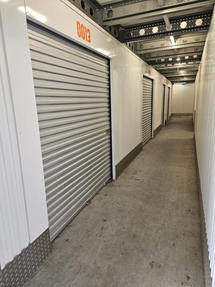 Foto's 1BOX Self Storage Lelystad Opslagruimte huren