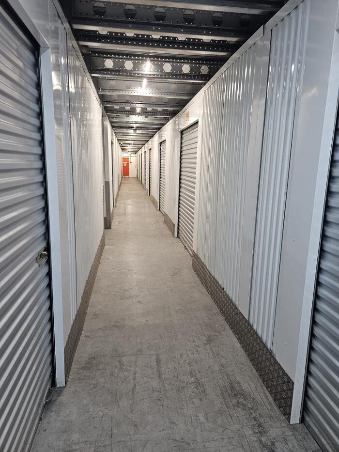 Foto's 1BOX Self Storage Lelystad Opslagruimte huren